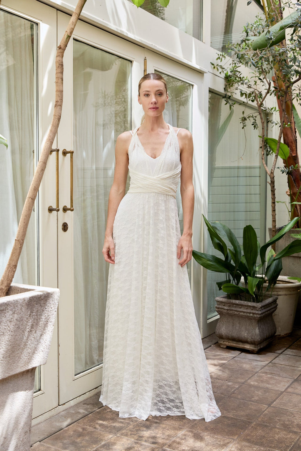 SOBREVESTIDO DE ENCAJE