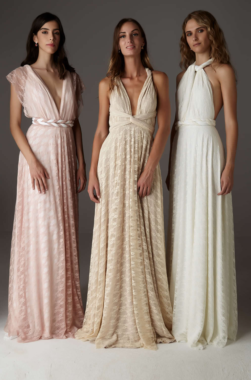SOBREVESTIDO DE ENCAJE