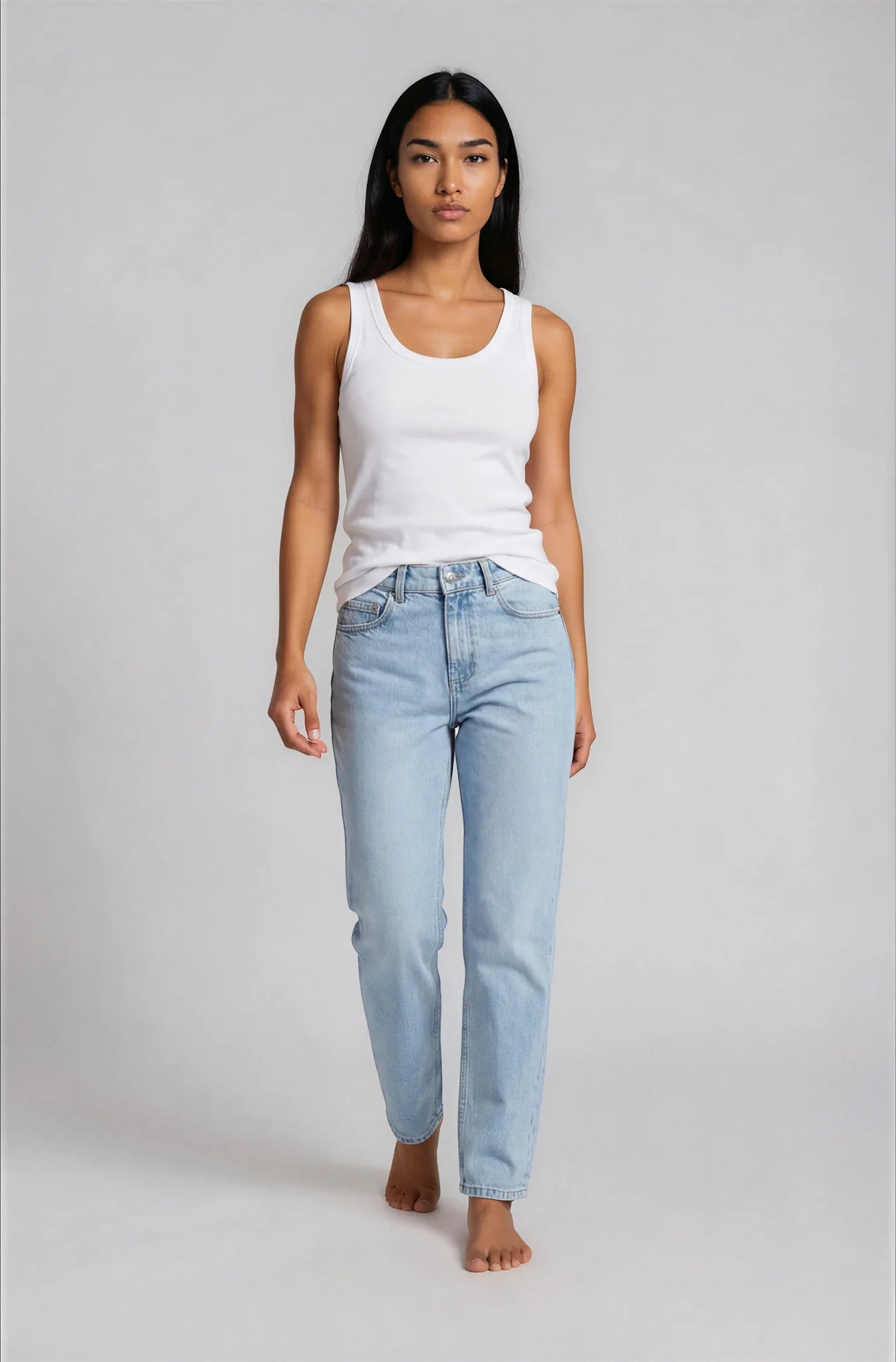Camiseta Básica Premium Algodón Orgánico – Tirantes Finos Mujer